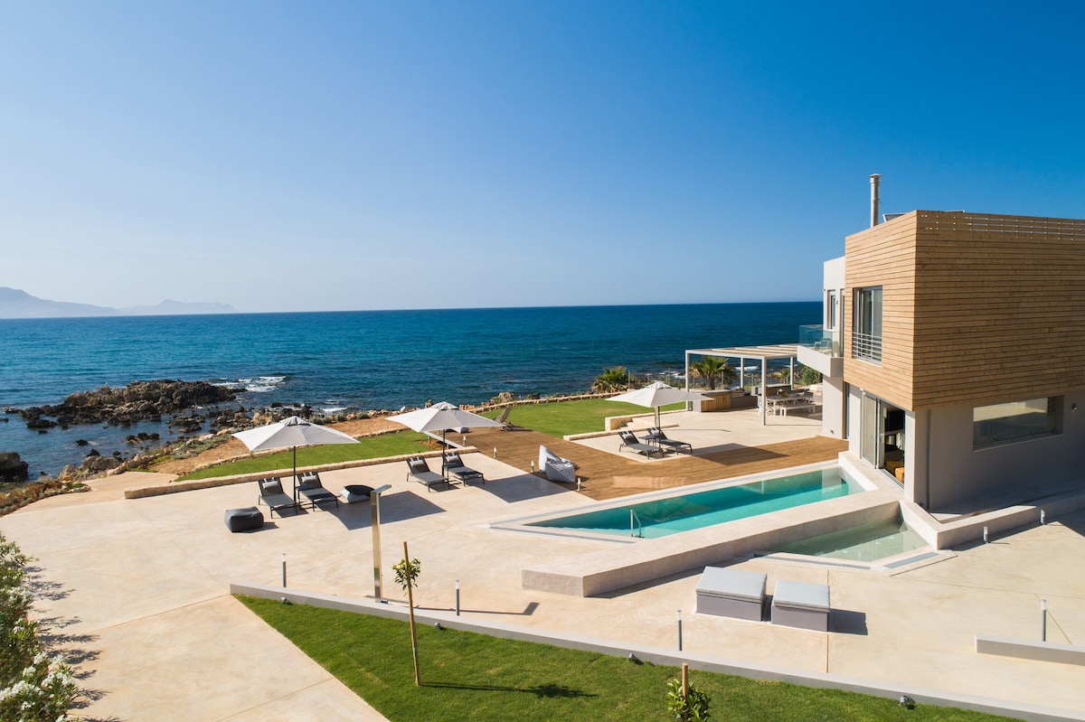 An intimate Villa Resort- Right on the beach