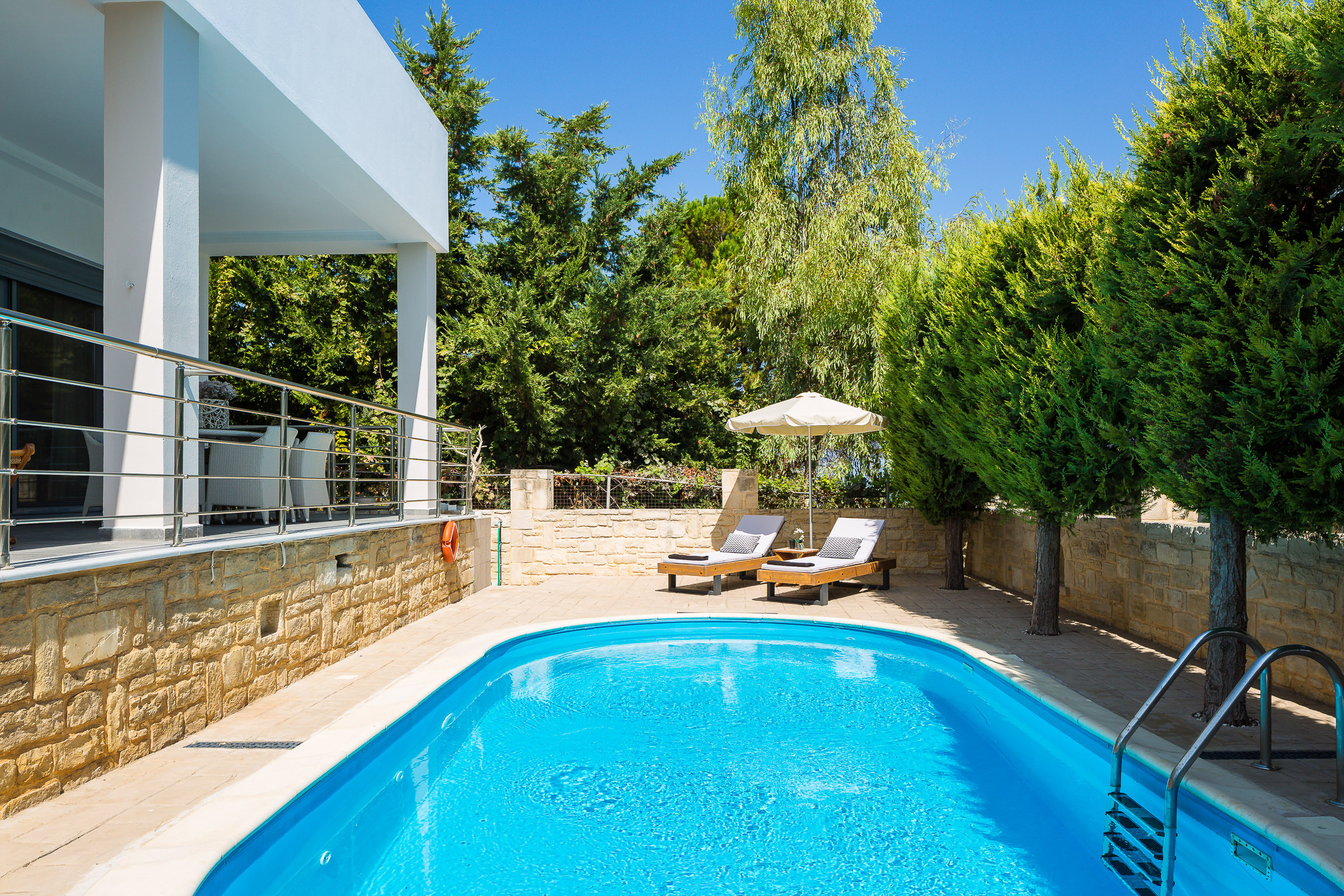 Inn Villa – Pool, BBQ, Playground & Close to Beach