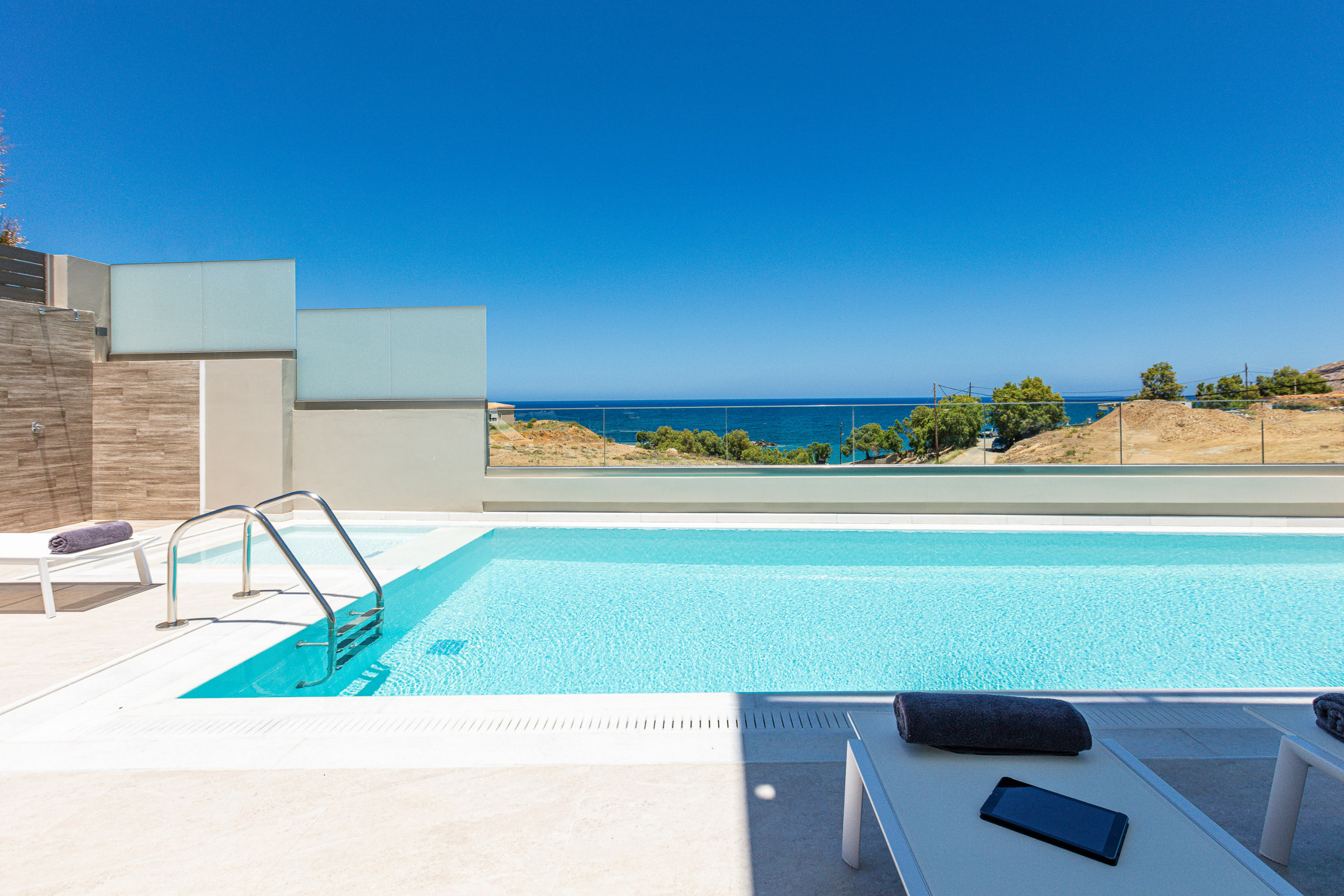 Lagoon Seaside Villa, a Sumptuous Retreat