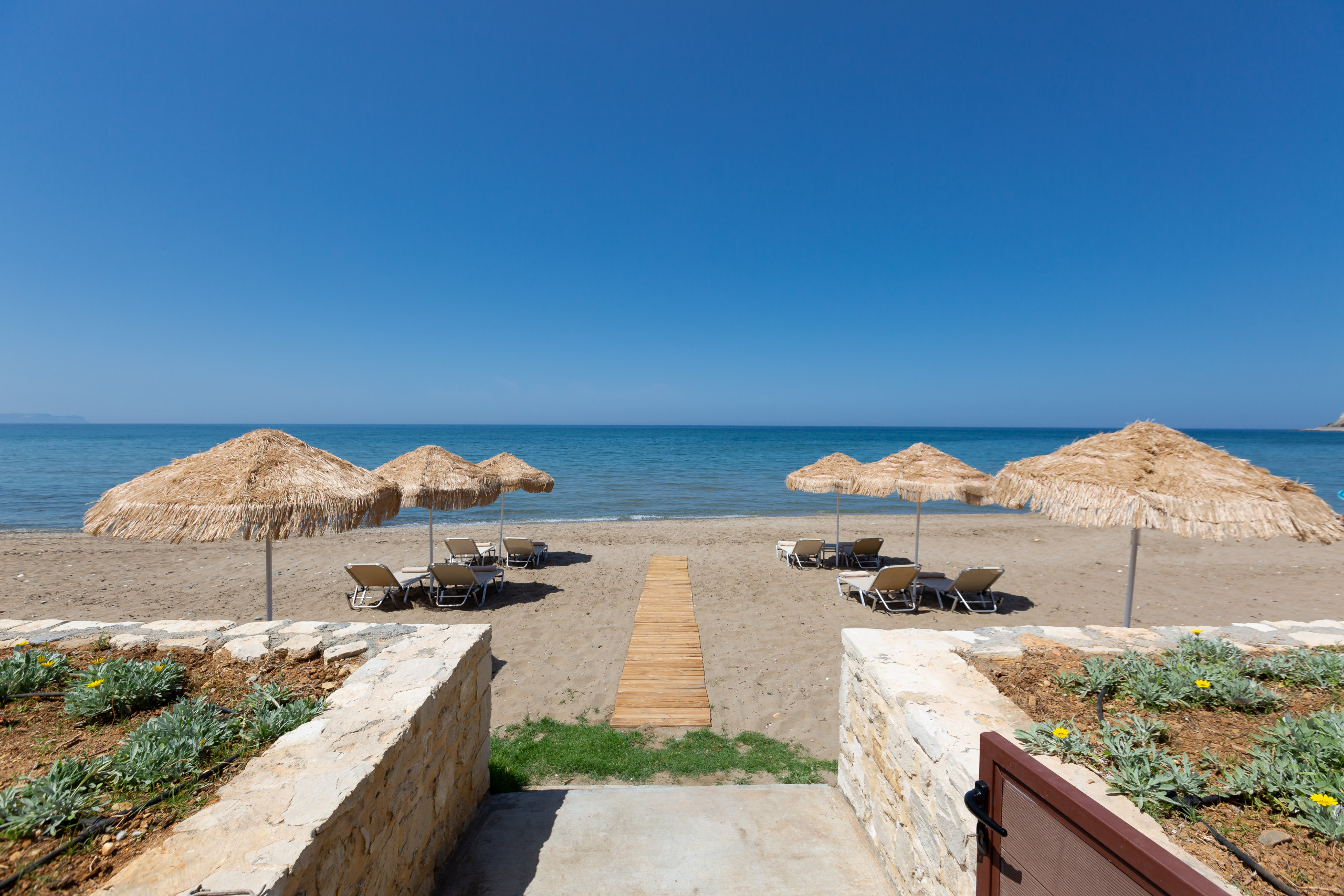 Iris & Espera Luxury Beach Front Residences