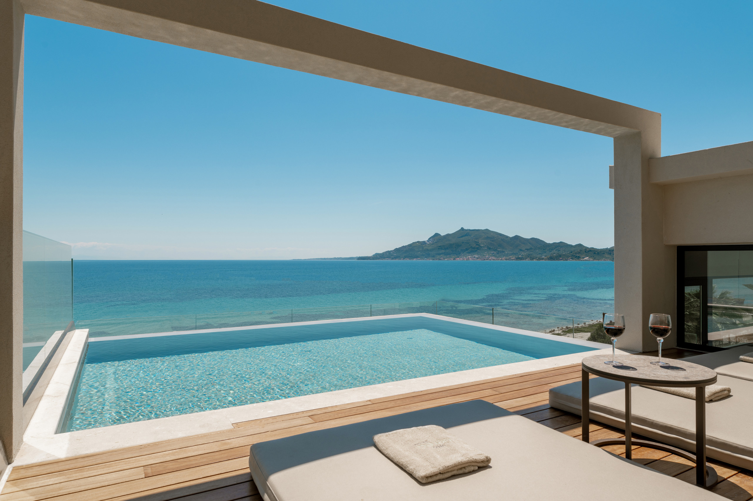 Nerea Deluxe SeaFront Villa, Iconic Infinity Pool