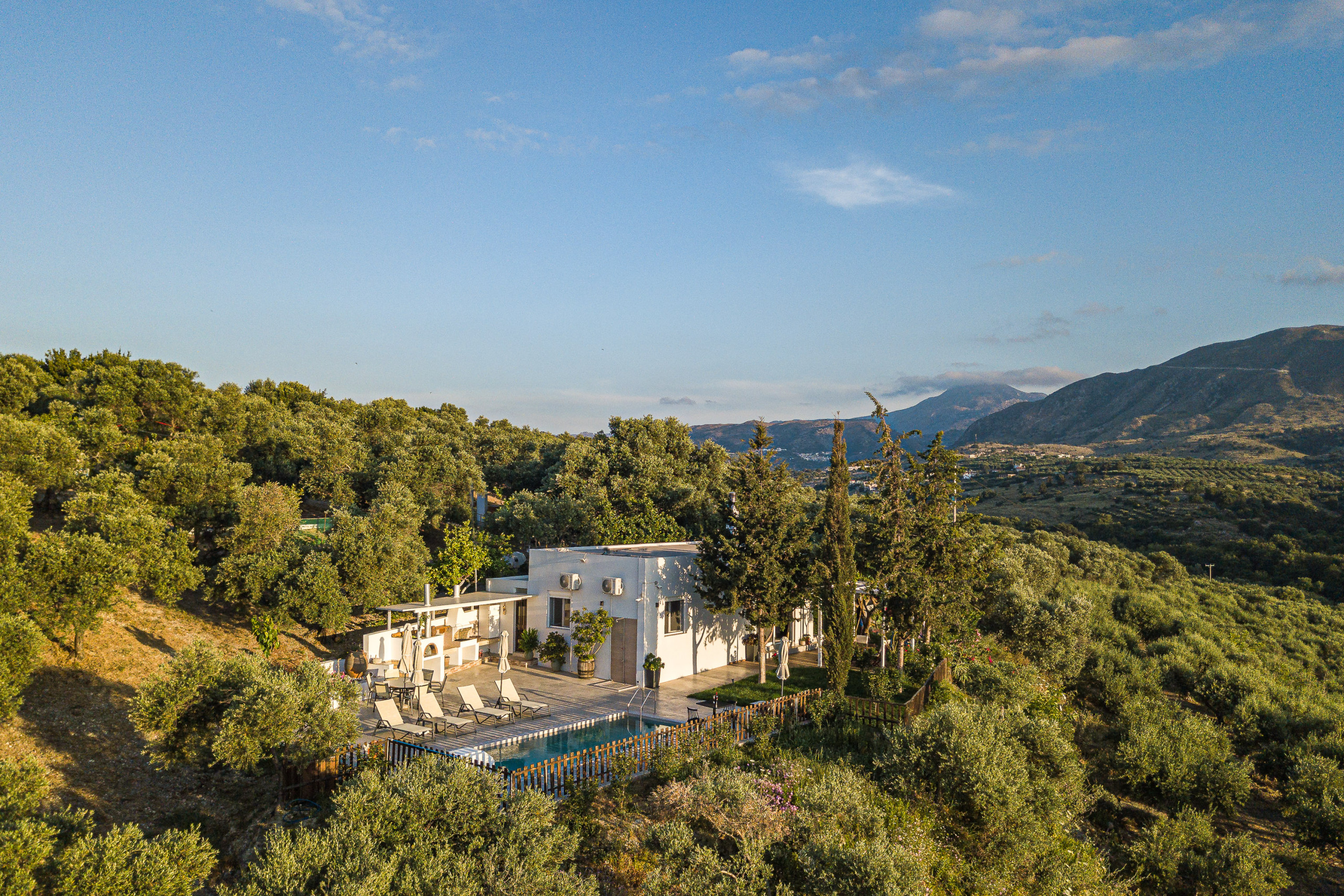 MariAndry Villa, Enchanting Secluded Retreat