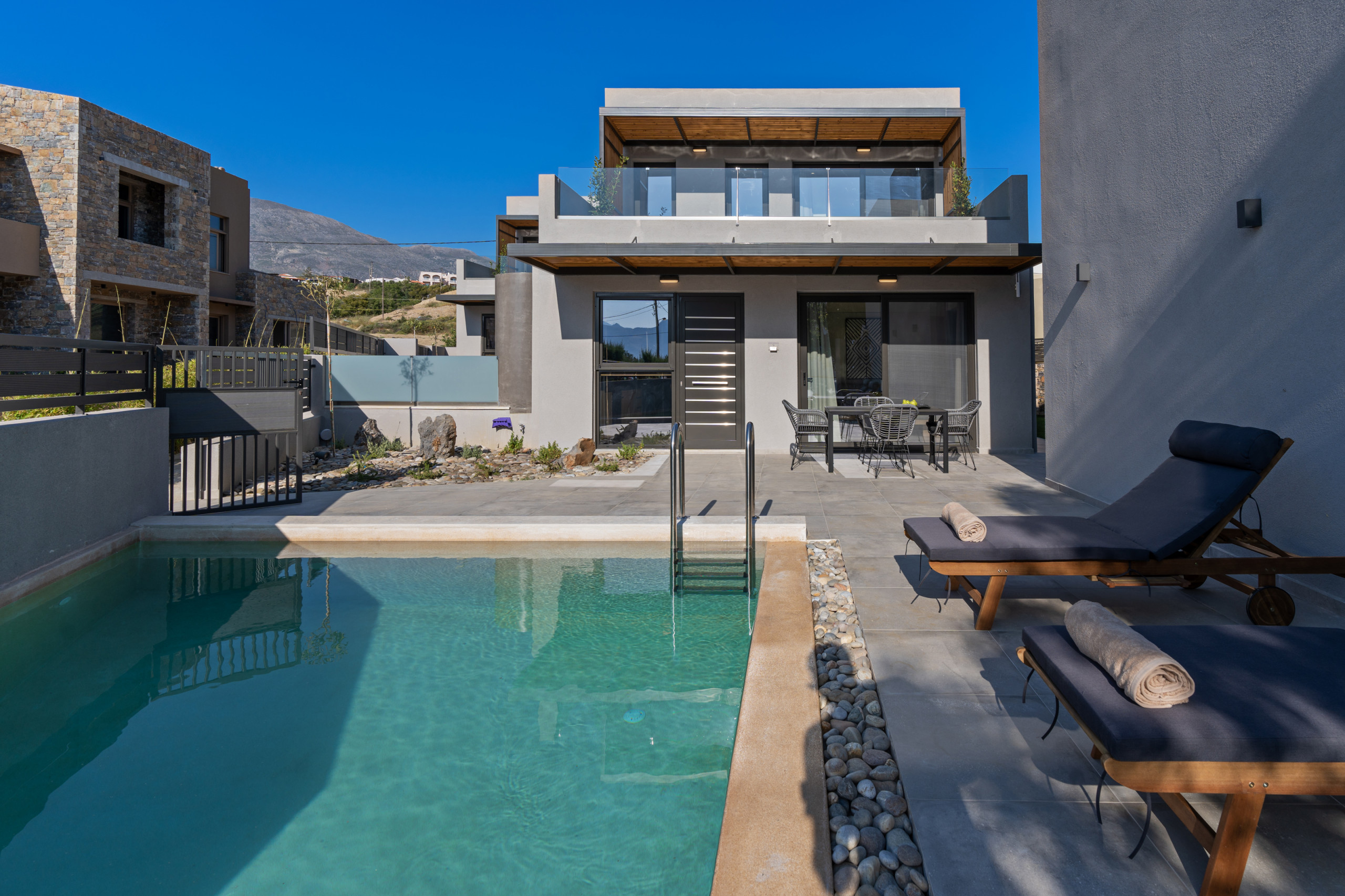 Paligremnos Residence II, a beachside retreat