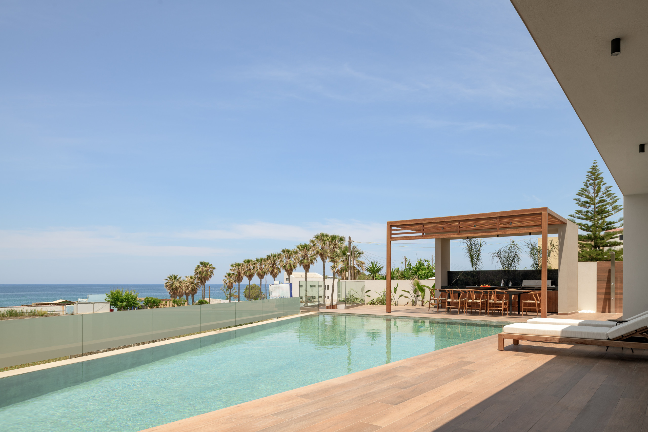 Marae Iconic Villa, a sublime retreat by the beach