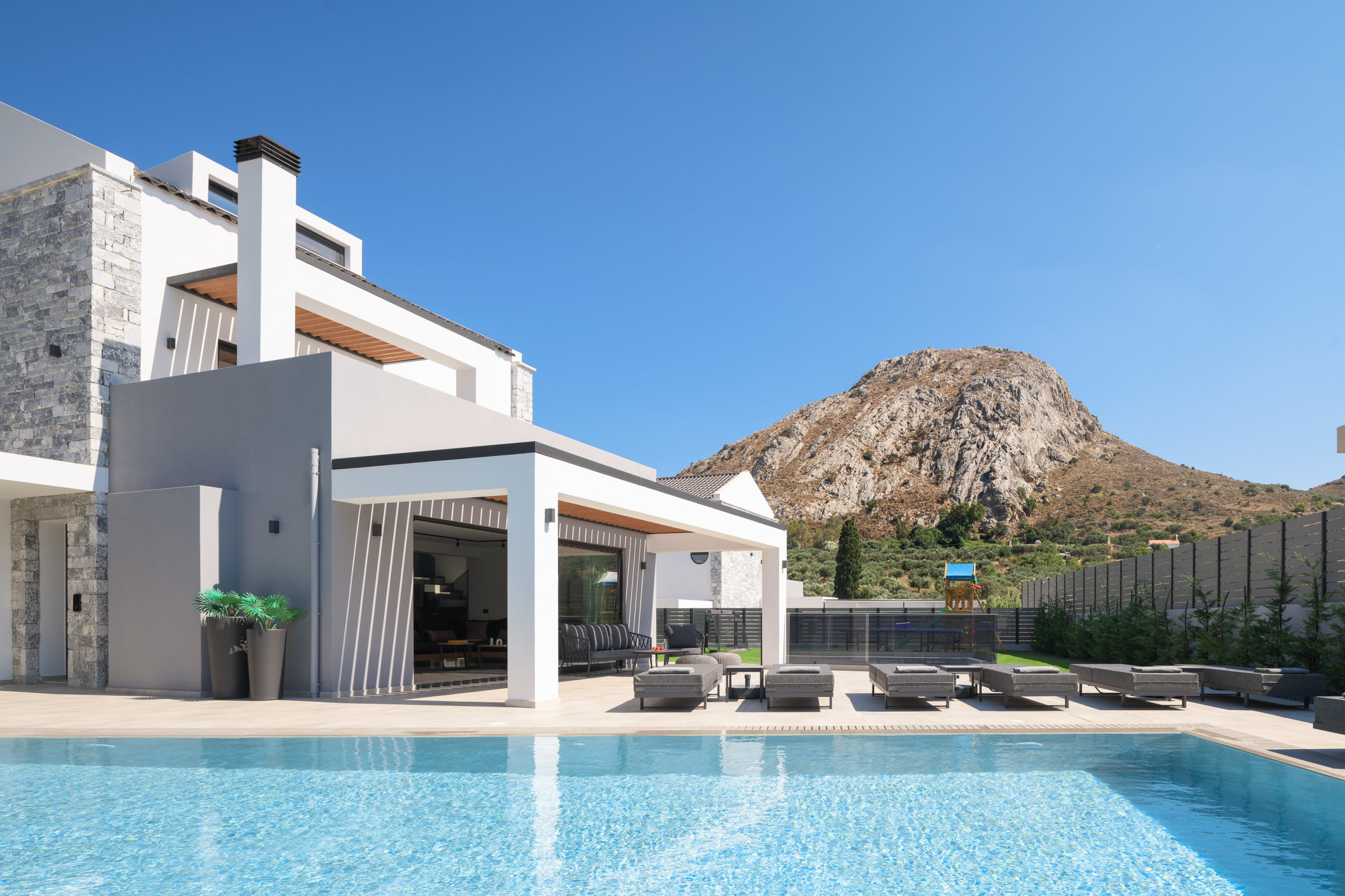 Monti Luxury Villa, Close to South Crete beaches