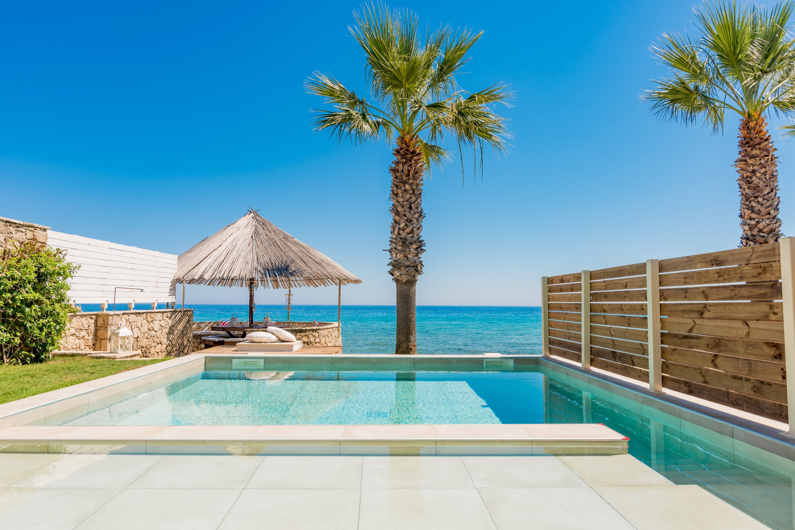 Uranus Deluxe SeaFront Villa