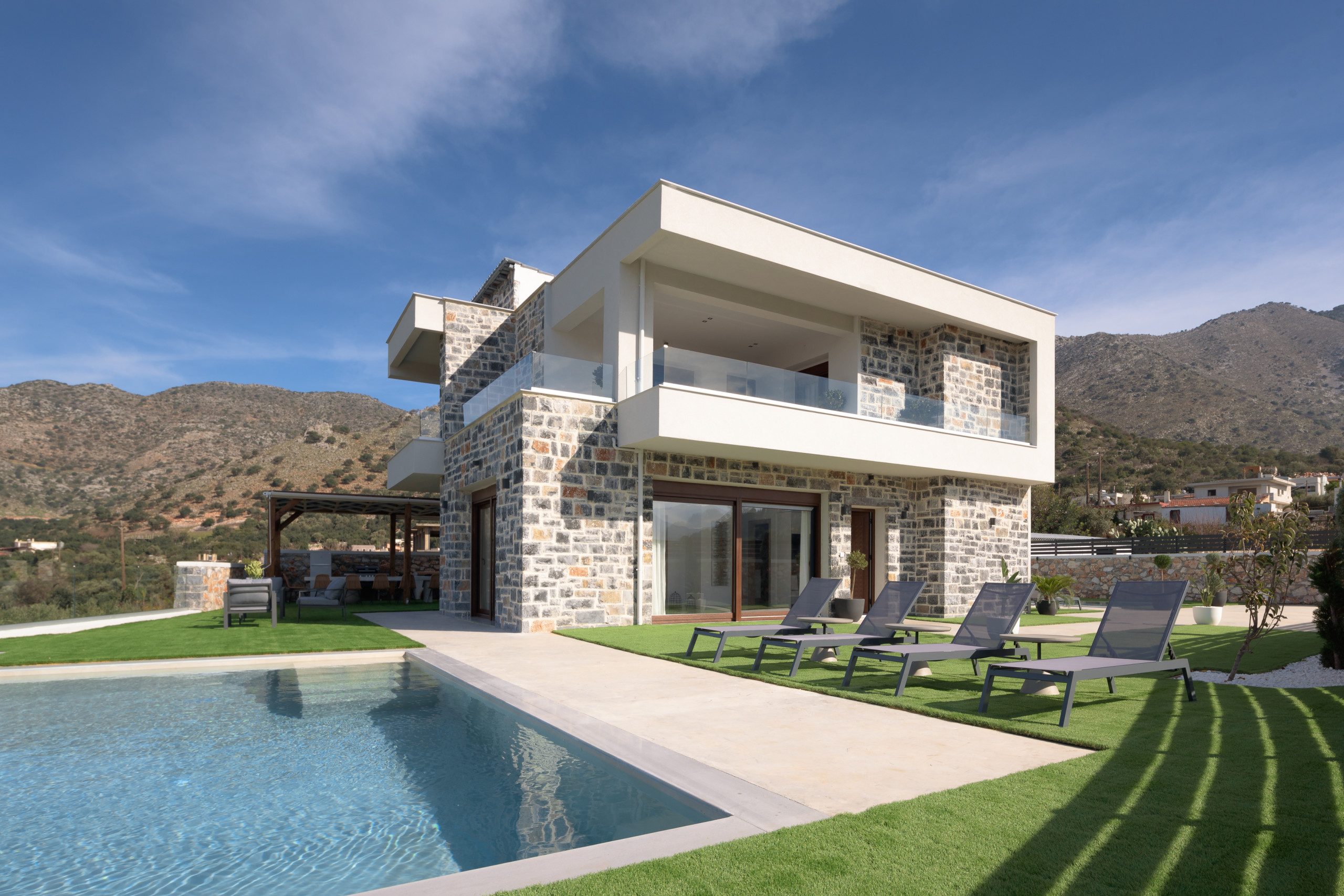 Sweet Sunshine Villa, Majestic Countryside Vistas