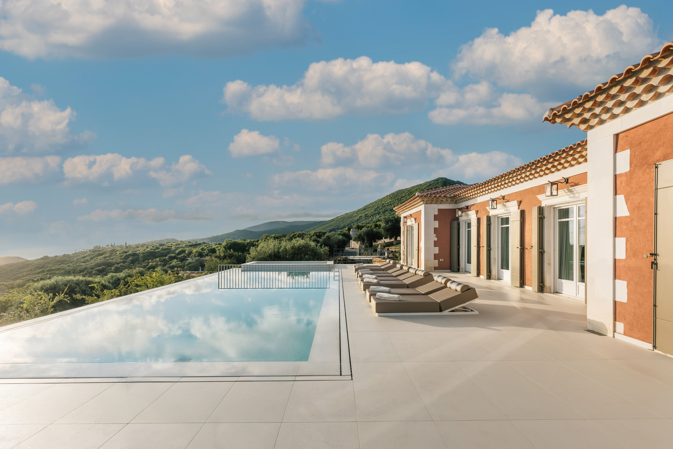 Archontiko Stoufi, an Authentic SeaView Retreat