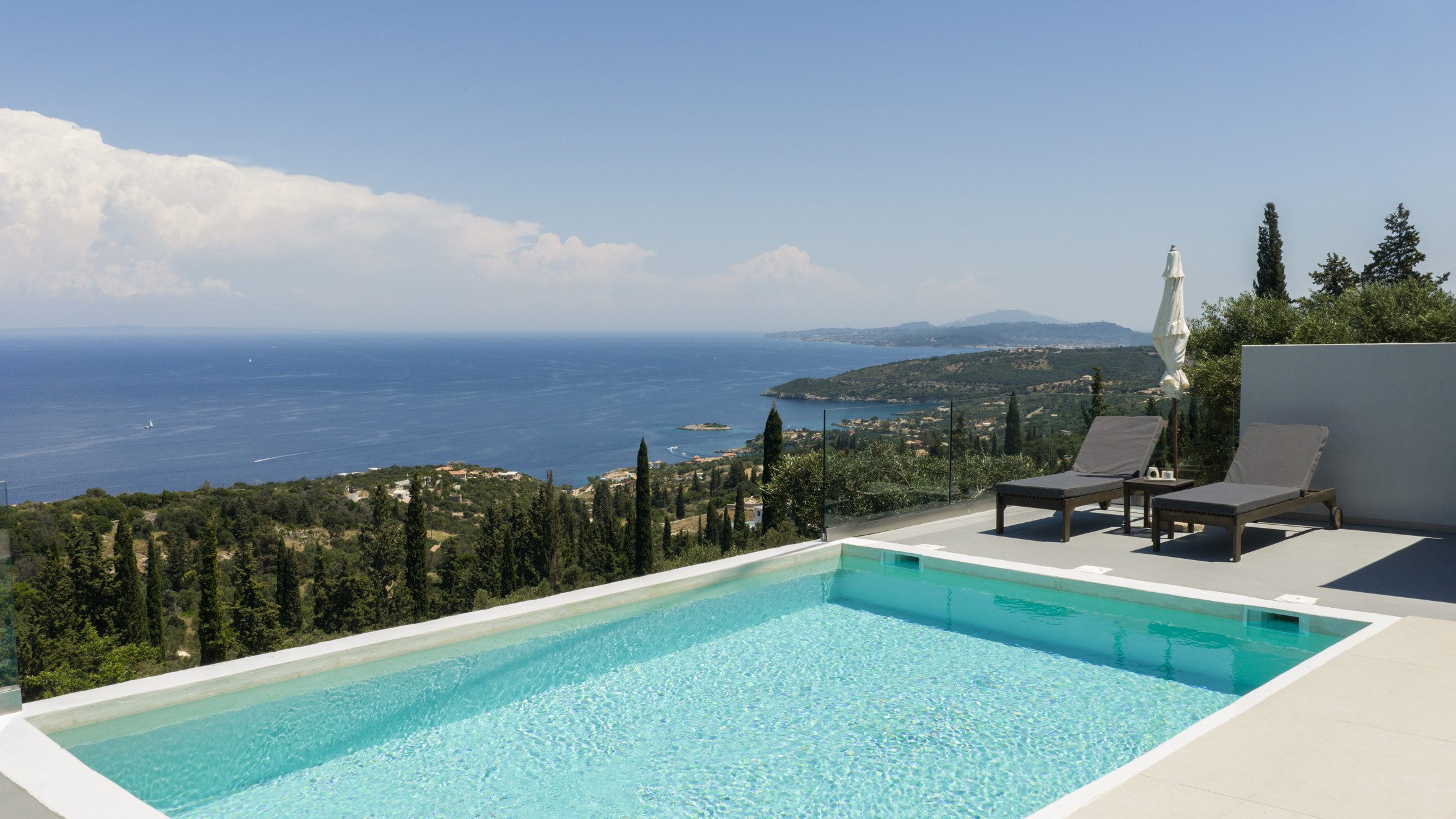 Askos Luxury Suite I, a Zakynthian Hideaway